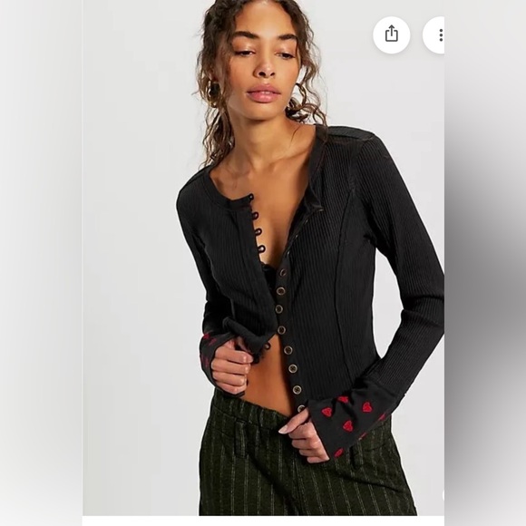 We The Free Tops - We The Free Daria Cuffed Cardi in Black Hearts Combo